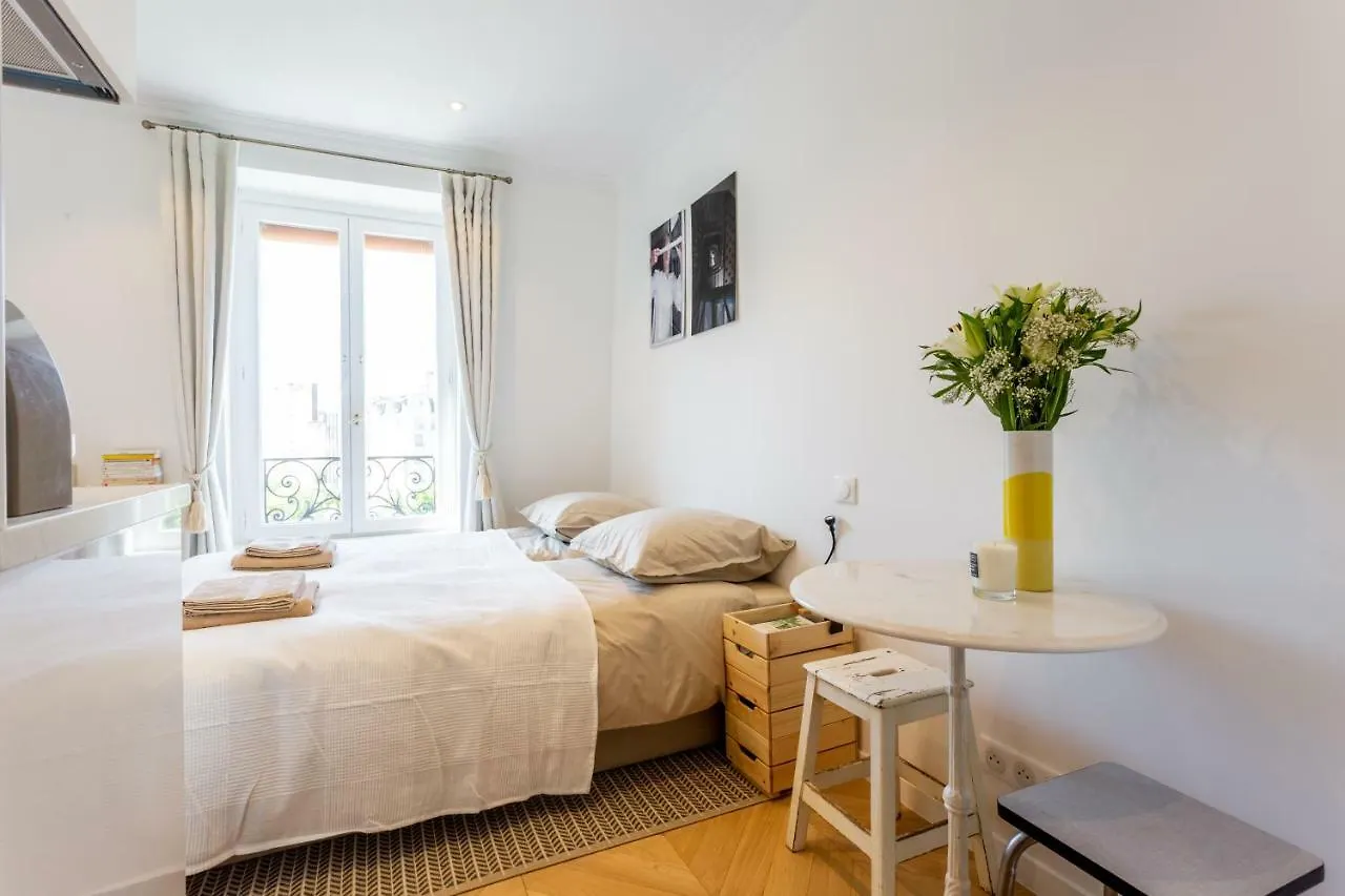 Habitación en casa particular Cozy Studio With Amazing View París