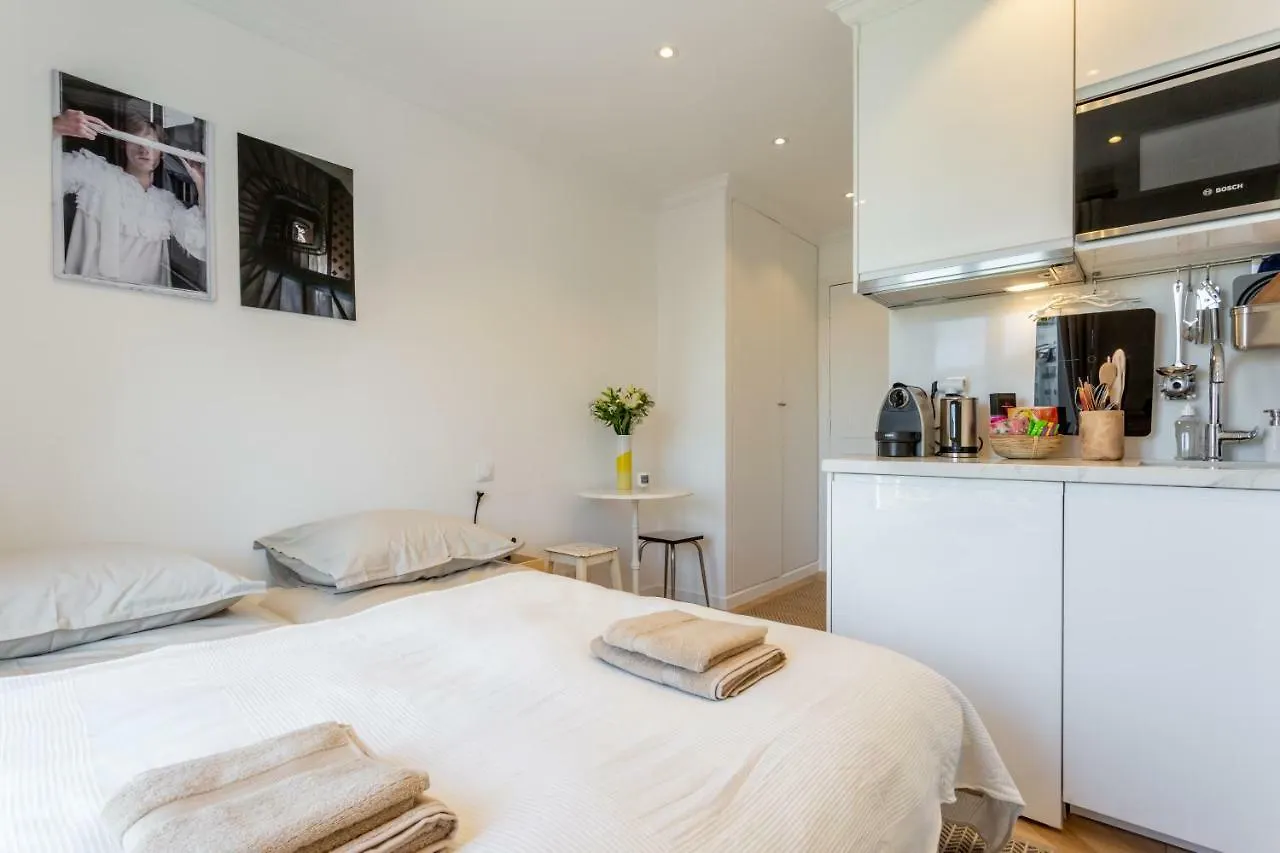 Cozy Studio With Amazing View Paris